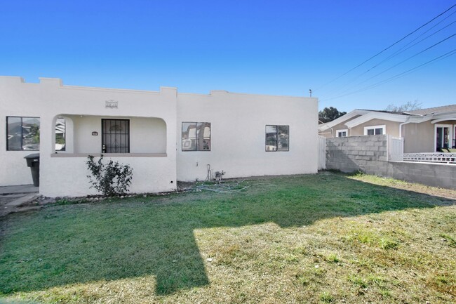 9858 Park St in Bellflower, CA - Building Photo - Building Photo