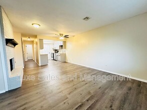 522 Peppertree Ln in Midwest City, OK - Building Photo - Building Photo