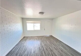 4939 E Willetta St in Phoenix, AZ - Building Photo - Building Photo