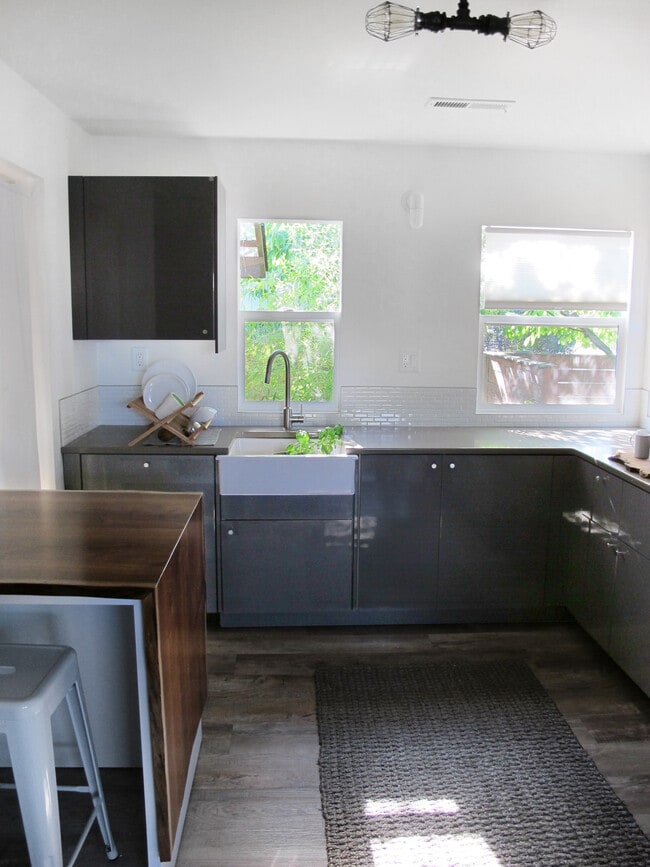 5711 SE 67th Ave in Portland, OR - Building Photo - Building Photo