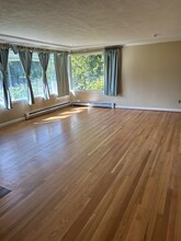 1702 SE Oak Shore Ln in Milwaukie, OR - Building Photo - Building Photo