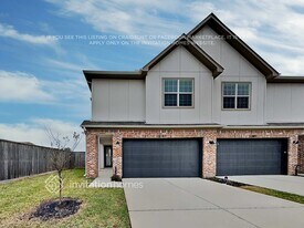 12403 Imperial Lk Ln in Meadows Place, TX - Building Photo