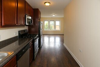 4731 W Cornelia Ave in Chicago, IL - Building Photo - Building Photo