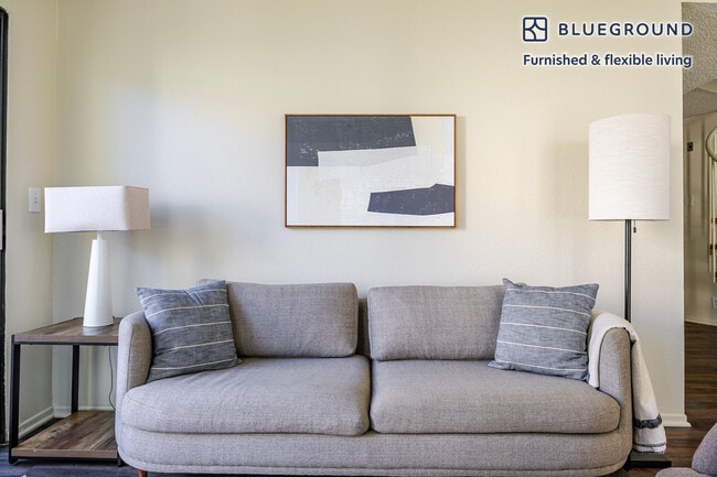 747 Gayley Ave in Los Angeles, CA - Building Photo - Building Photo