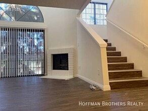 9801 Tabor St, Unit 102 in Los Angeles, CA - Building Photo - Building Photo