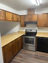 2873 Jim Lee Rd in Tallahassee, FL - Building Photo