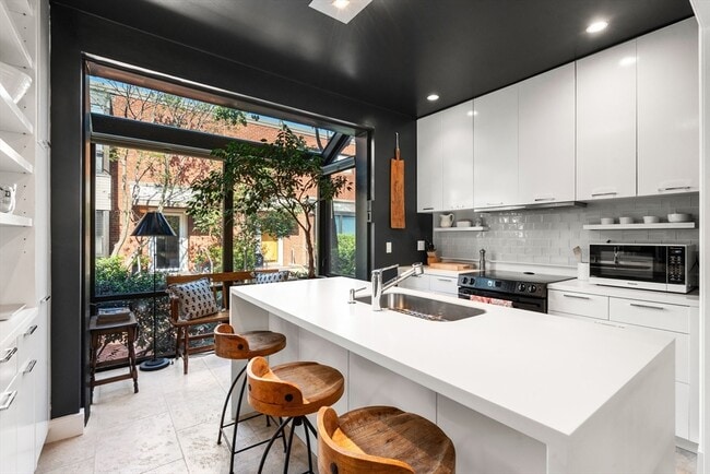 property at 37 Shipway Pl