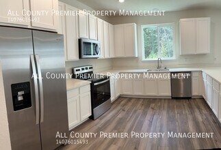 2919 Lucille Ln in Middleburg, FL - Building Photo - Building Photo