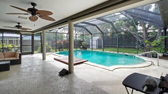 661 S Fig Tree Ln in Plantation, FL - Building Photo
