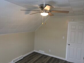 1011 W College Ave, Unit #2 in Appleton, WI - Building Photo - Building Photo