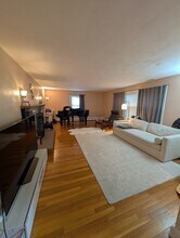 276 Linwood Ave in Newton, MA - Building Photo - Building Photo