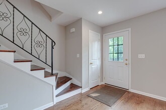 42 S Maywood Rd in Lake Forest, IL - Building Photo - Building Photo