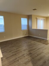 250 Whimbrel Cir in Pittsburg, CA - Building Photo - Building Photo