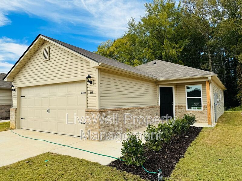 60 Jonathan Dr in Odenville, AL - Building Photo