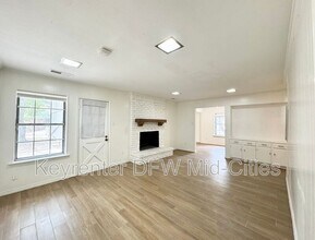 13411 Charcoal Ln in Farmers Branch, TX - Building Photo - Building Photo