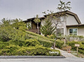 19100 Crest Ave in Castro Valley, CA - Building Photo