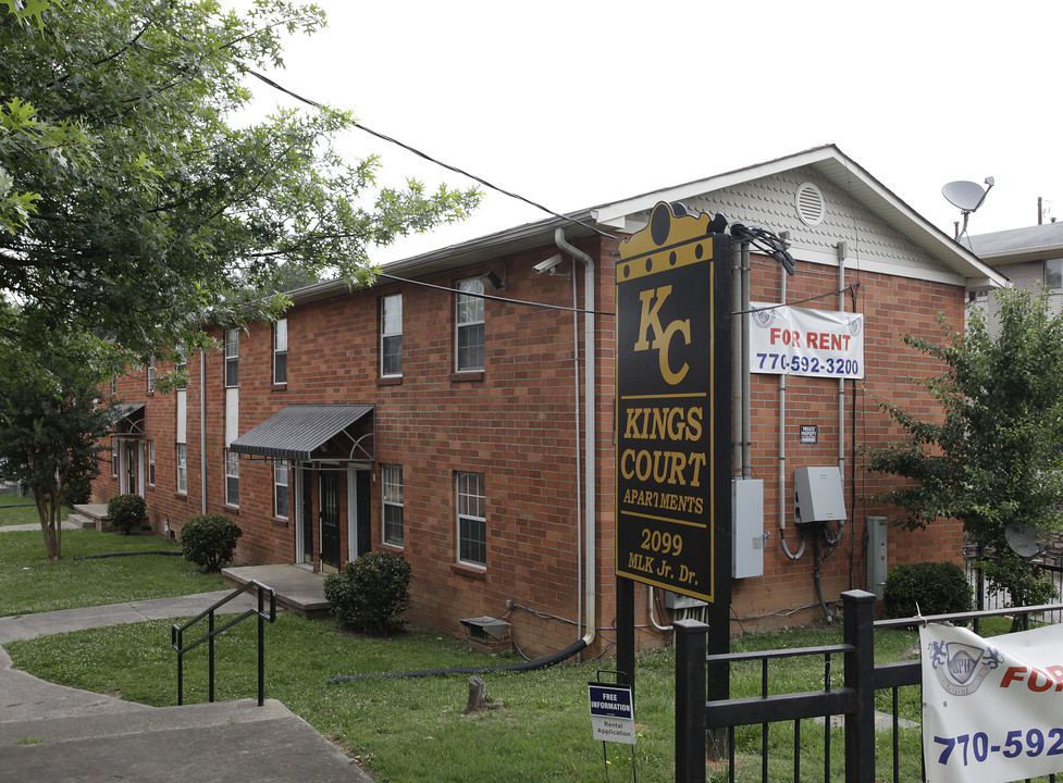 Kings Court Apartments in Atlanta, GA - Building Photo