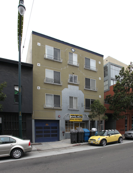 2586-2590 3rd St in San Francisco, CA - Building Photo