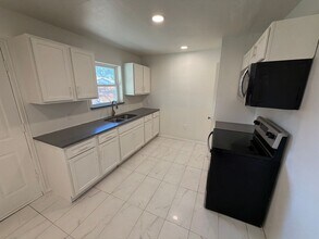 1825 Southstone Ln in Irving, TX - Building Photo - Building Photo