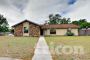 2209 Constitution Dr in Orange Park, FL - Building Photo