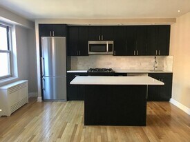 30 Park Pl in New York, NY - Building Photo