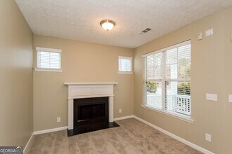 4681 Highpoint Ln in Atlanta, GA - Building Photo - Building Photo