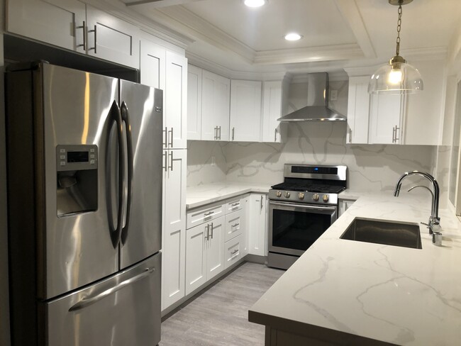 25146 Markel Dr in Santa Clarita, CA - Building Photo - Building Photo