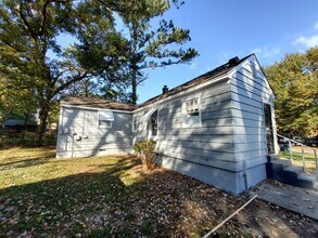 3733 Vernon Ave in Memphis, TN - Foto de edificio - Building Photo