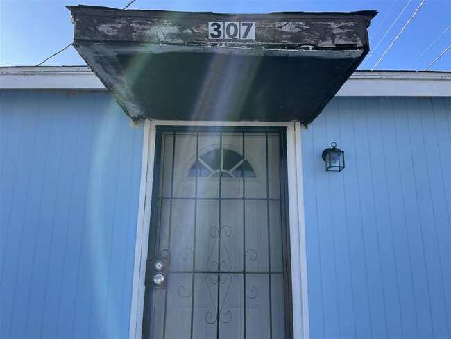 property at 307 SW 19th St