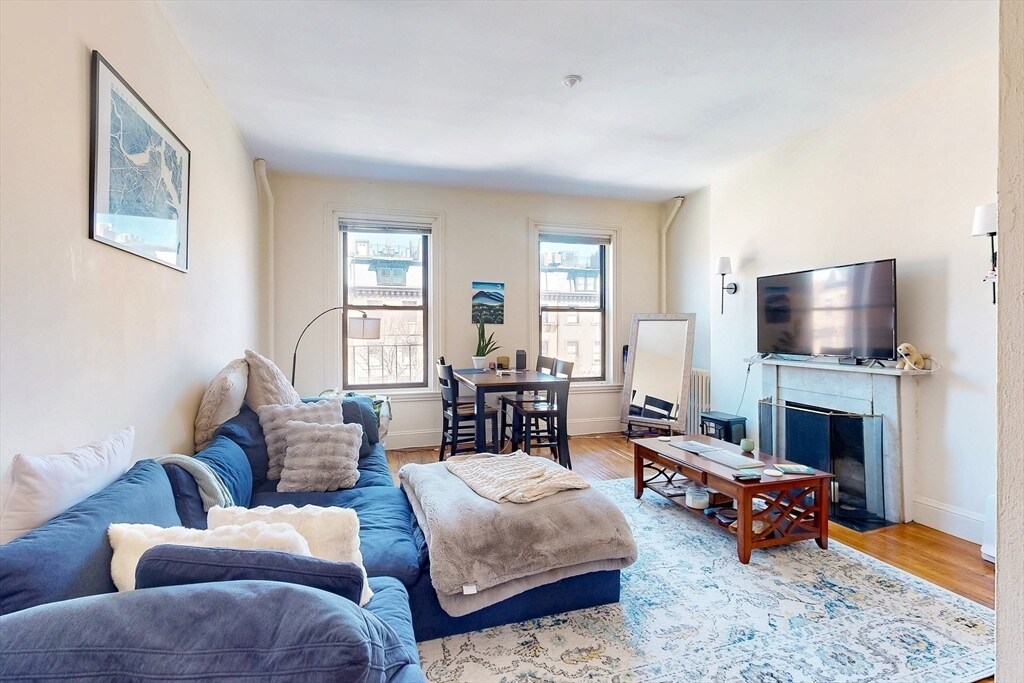 231 Beacon St in Boston, MA - Building Photo