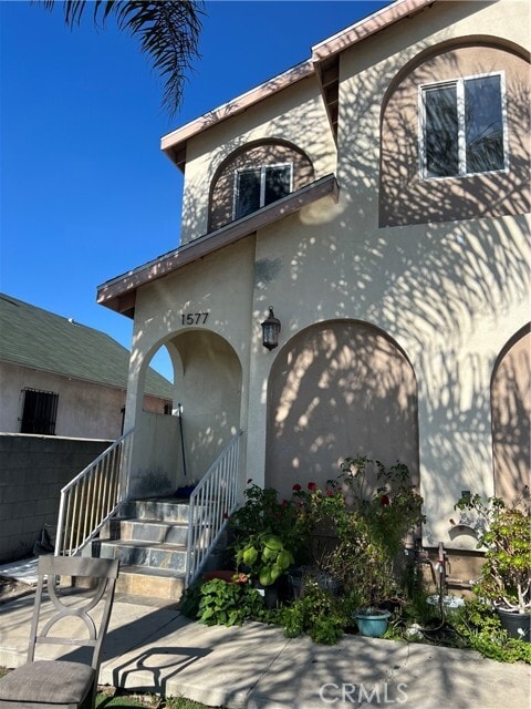 1577 E 51st St in Los Angeles, CA - Building Photo