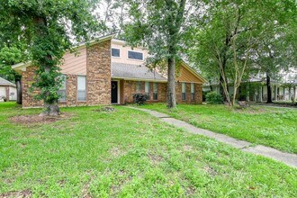115 Pine Manor Dr in Conroe, TX - Building Photo - Building Photo