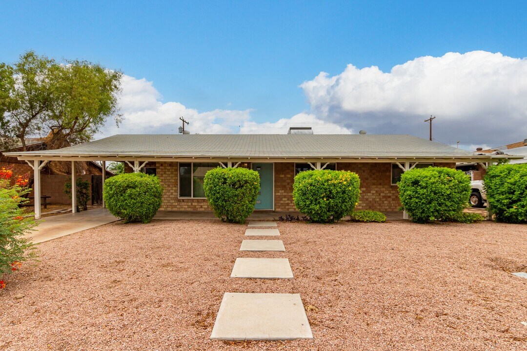 7435 E Palm Ln in Scottsdale, AZ - Building Photo