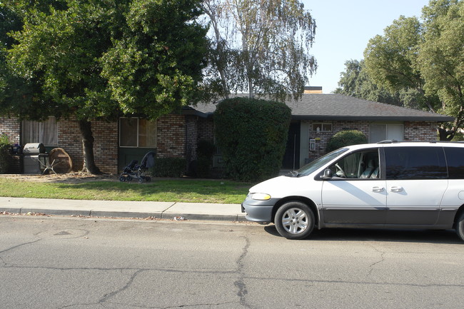 2471 Palm Ave in Atwater, CA - Building Photo - Building Photo