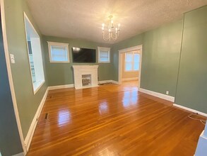 42 W 6th Ave in Williamson, WV - Building Photo - Building Photo