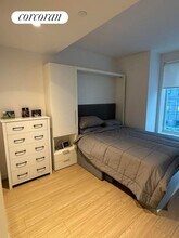 550 10th Ave in New York, NY - Building Photo - Building Photo