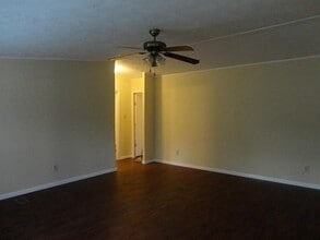 16658 Meadowcroft St in Montgomery, TX - Building Photo - Building Photo