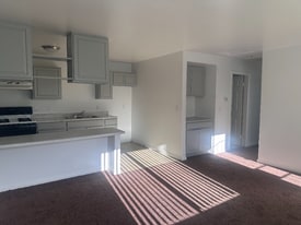 11200 Auburn Ave in Adelanto, CA - Building Photo