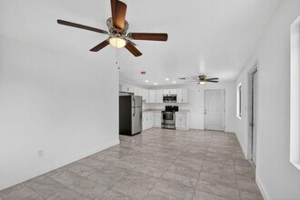 917 W 2nd St in West Palm Beach, FL - Building Photo - Building Photo