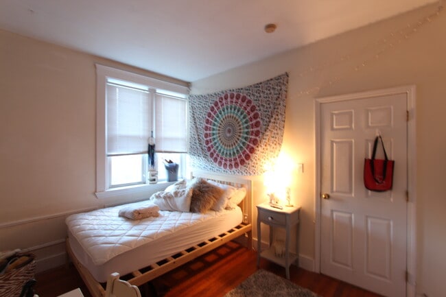 property at 318 Saint Paul St