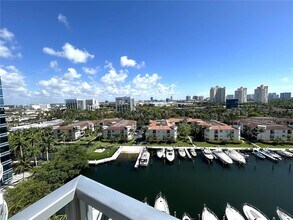 3029 NE 188th St, Unit 905 in Aventura, FL - Foto de edificio - Building Photo