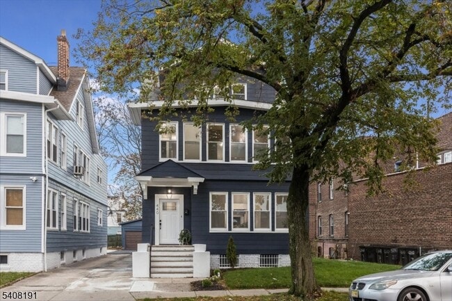 440 N Grove St in East Orange, NJ - Building Photo - Building Photo