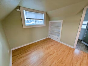 306 2nd St NE, Unit 5 in Auburn, WA - Building Photo - Building Photo