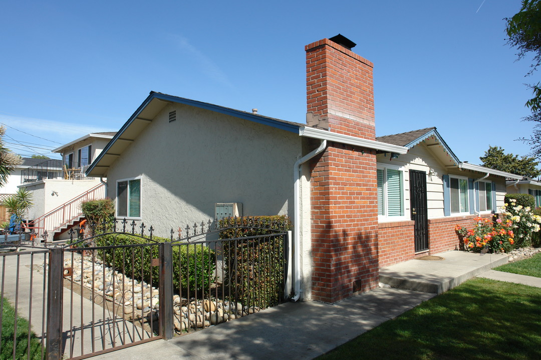 401 Greendale Way in San Jose, CA - Building Photo