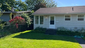 508 Burnett Ave N in Renton, WA - Building Photo