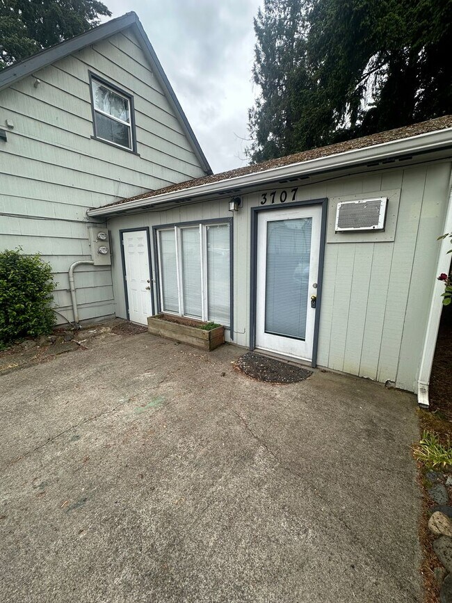 3705-3707 Cherry Ave NE in Keizer, OR - Building Photo - Building Photo