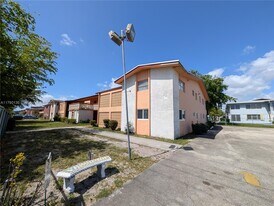 19080 NE 3rd Ct in Miami, FL - Building Photo