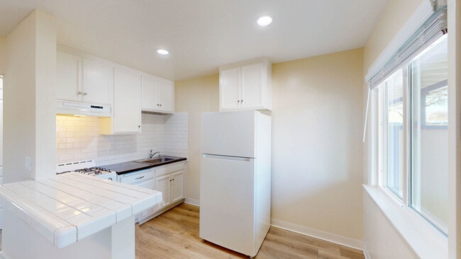 15443 Marty Dr in Glen Ellen, CA - Building Photo - Building Photo