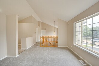 3399 Ravinia Cir in Aurora, IL - Building Photo - Building Photo