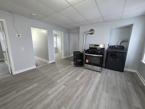 39 Harlem St in Worcester, MA - Building Photo - Building Photo